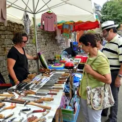 Vide-Greniers à Lavergne