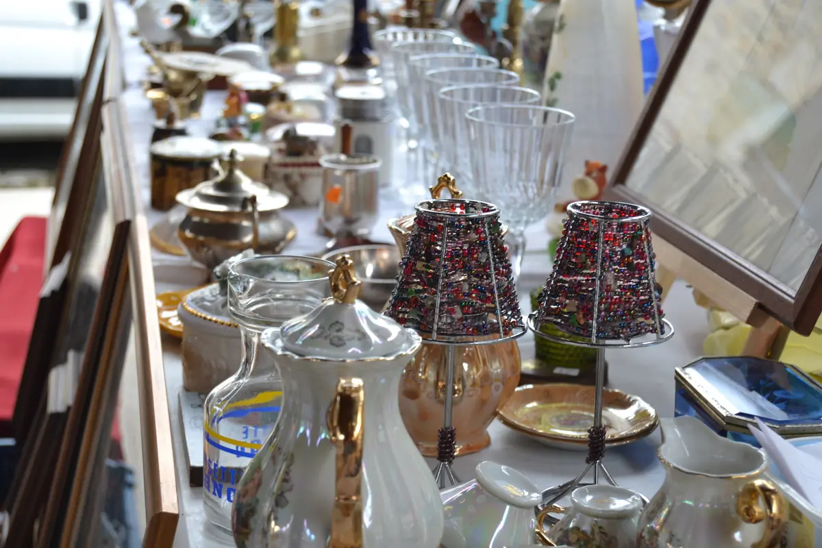 Vide-Greniers à Saint-Laurent-Lolmie