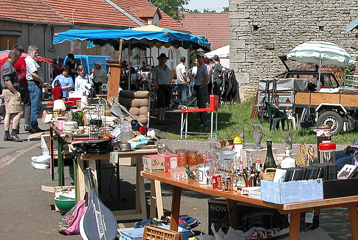 Vide-greniers de Villegusien le lac