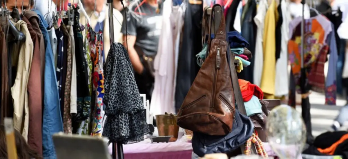 Vide-greniers - Places comtales