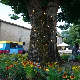 Vie de village et de quartier - Tillou