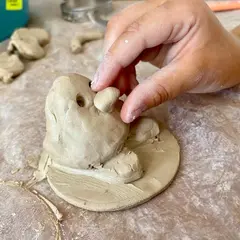 Viens jouer avec l’argile