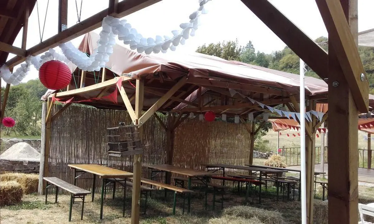 Village 1900 - Guinguette et course garçons de café