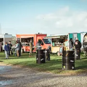 Village de Food Trucks ● Noël 2025
