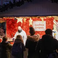 Le Village de Noël se tient sur la place du Parlement &copy; Arnaud Loubry