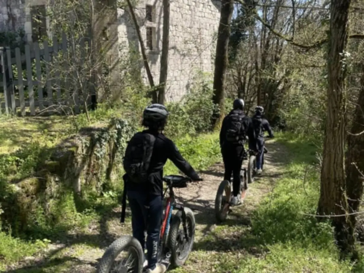 Visite 28 km en trottinette électrique à Tournon-d'Agenais (47)
