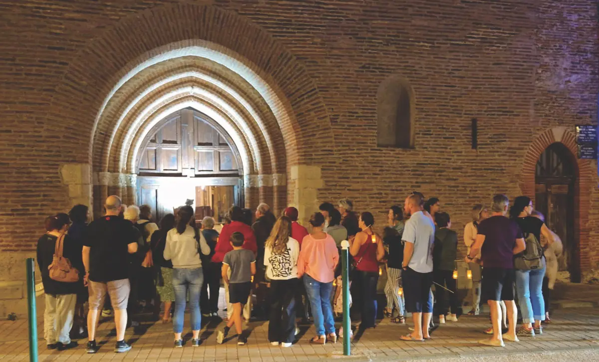 Visite Aux Lampions à Auriac-Sur-Vendinelle