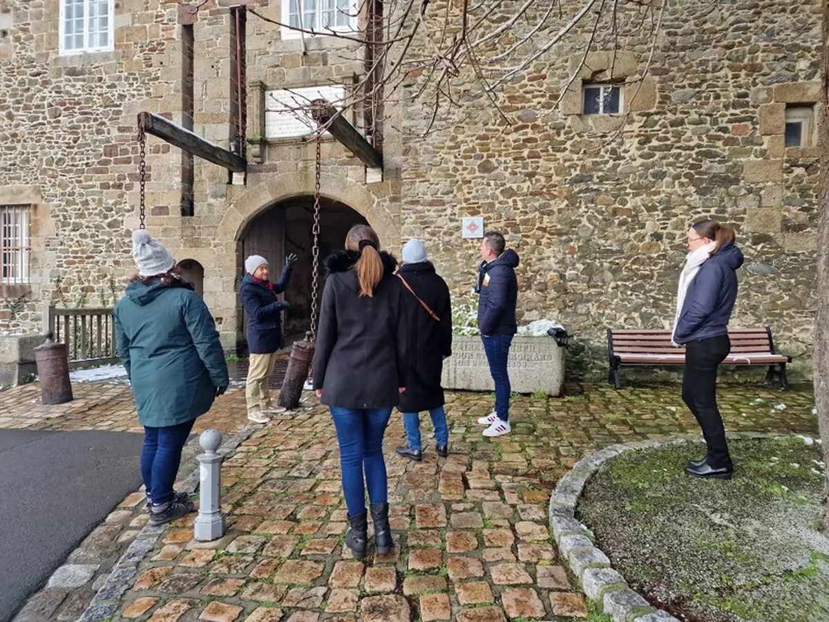 Visite commentée de l'Office de Tourisme : La Haute-ville et ses remparts