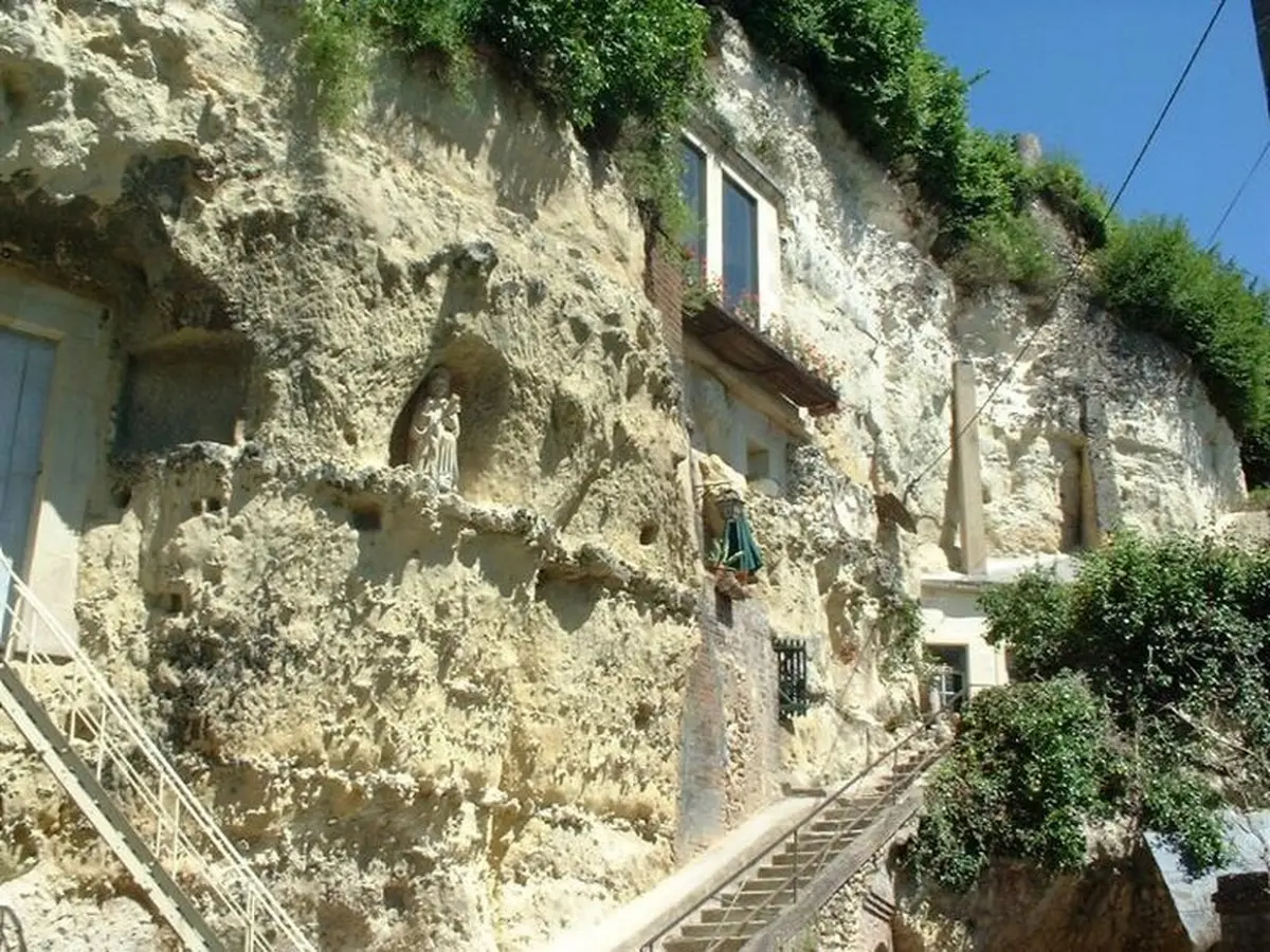 Visite commentée de la cité médiévale et troglodytique de Trôo