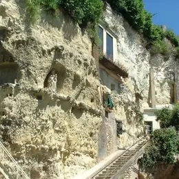 Visite commentée de la cité médiévale et troglodytique de Trôo