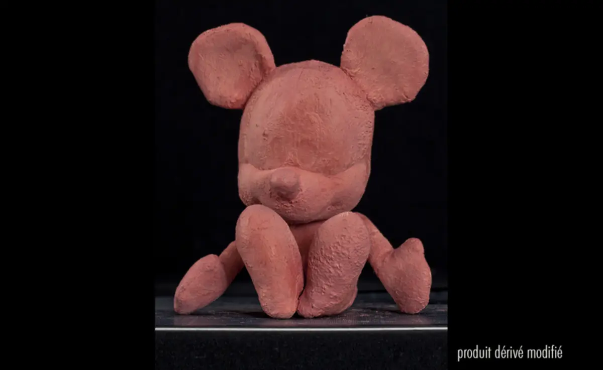 Visite commentée · notes et intrigues pour une comédie institutionnelle