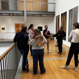Visite de l'exposition Sans contrefaçon — Anatomie d'un vêtement en Langue des Signes Française