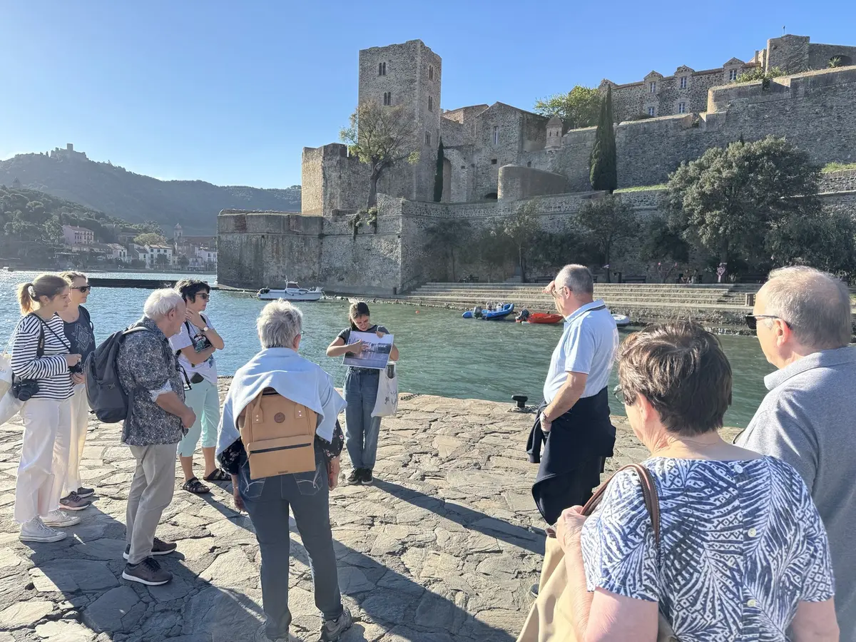 Visite De La Ville Pour Les Nouveaux Arrivants