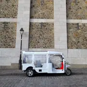 Visite de Paris autour de La Seine en Tuktuk