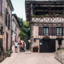 Visite du bourg castral de Cancon