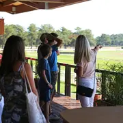 Visite du centre d’entraînement et coulisses de l’hippodrome