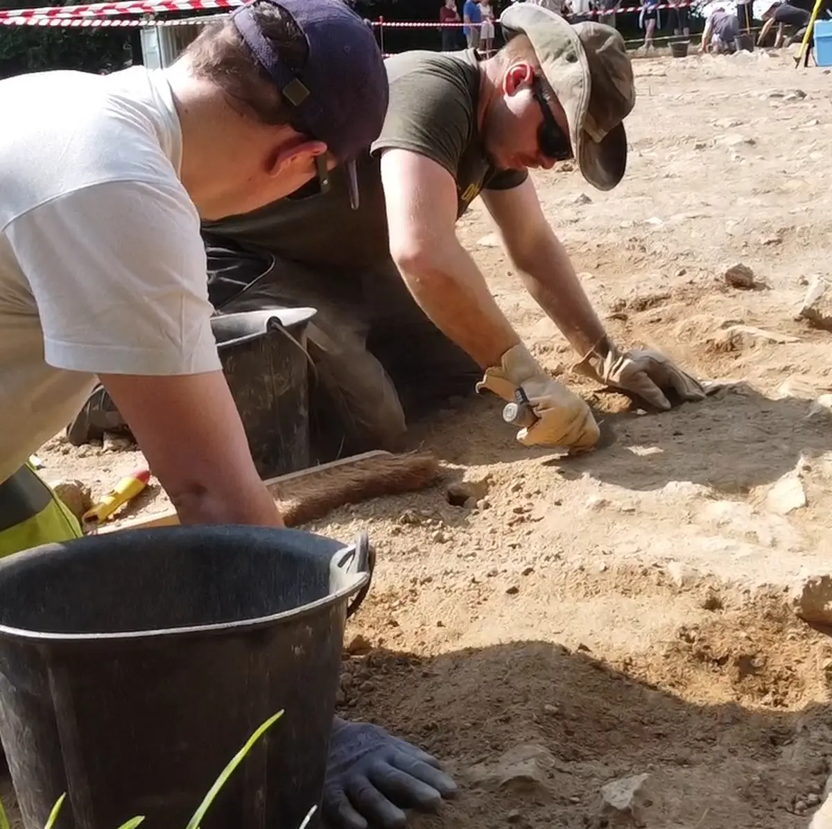 Visite du chantier de fouilles archéologiques de Bridiers