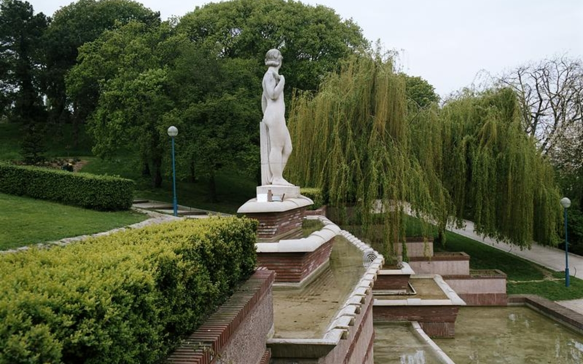 Parc de la butte du Chapeau Rouge
