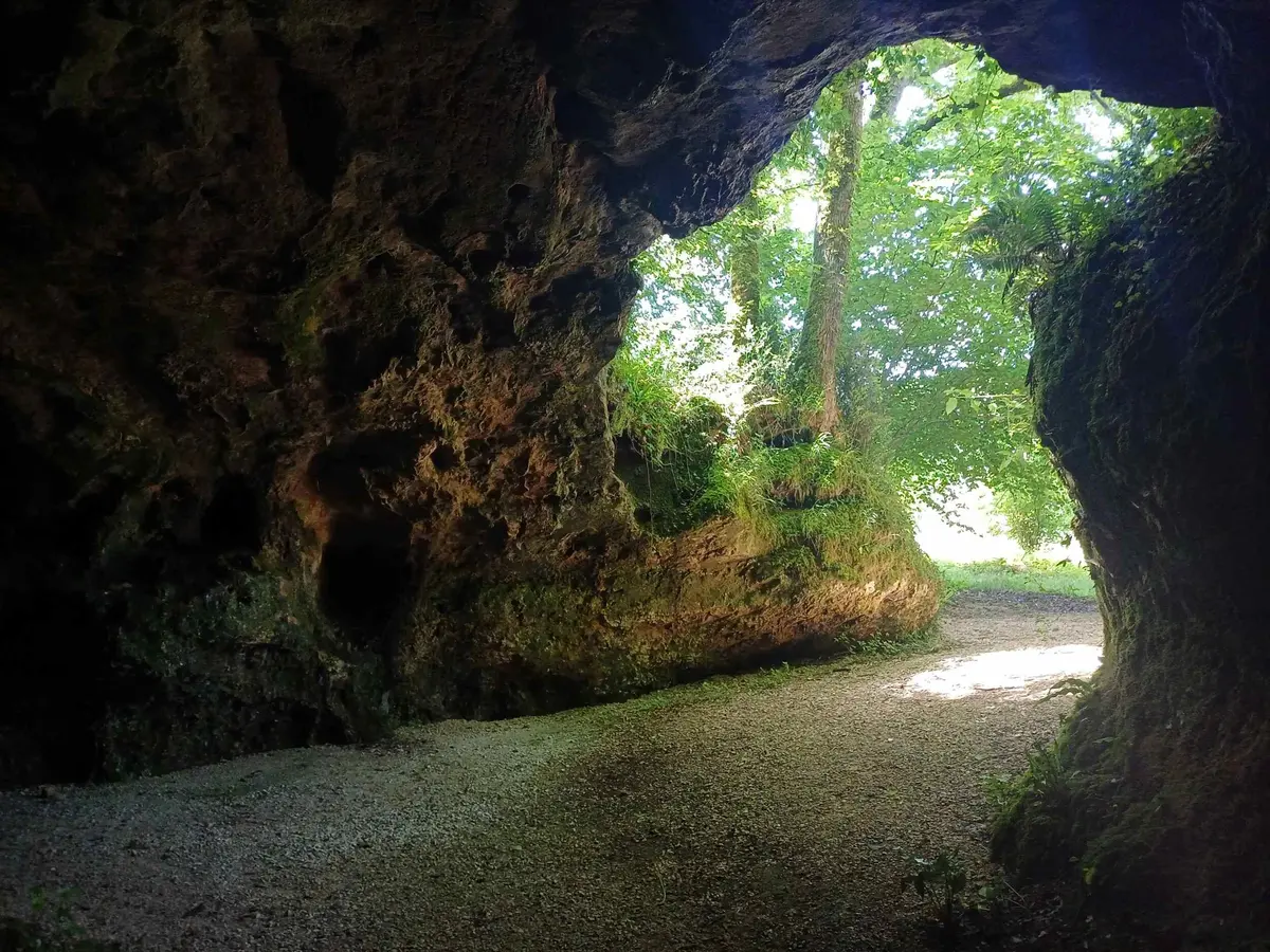 Visite du site archéologique des grottes du Pape - Accès rapide