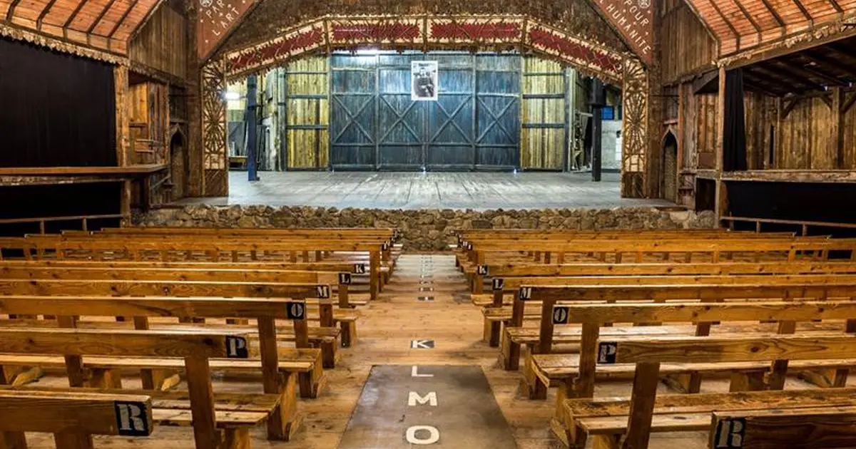Visite du Théâtre du Peuple