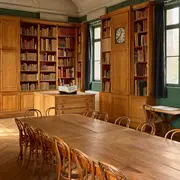 Visite en autonomie - Découvrez la bibliothèque du musée