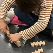 Visite en famille - A comme artiste, B comme beau...D comme...