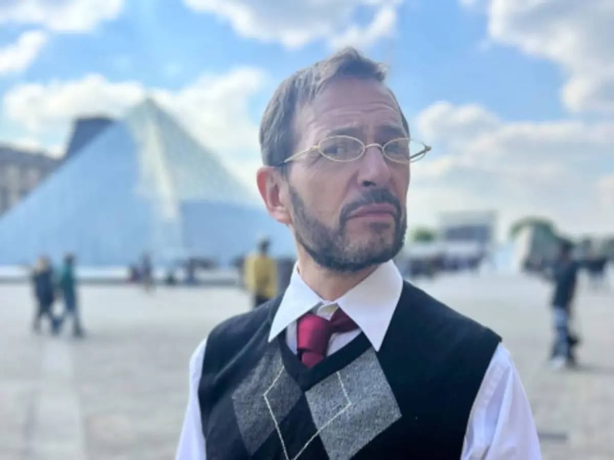 Visite-enquête : Murder Party dans les cours du Louvre (75)