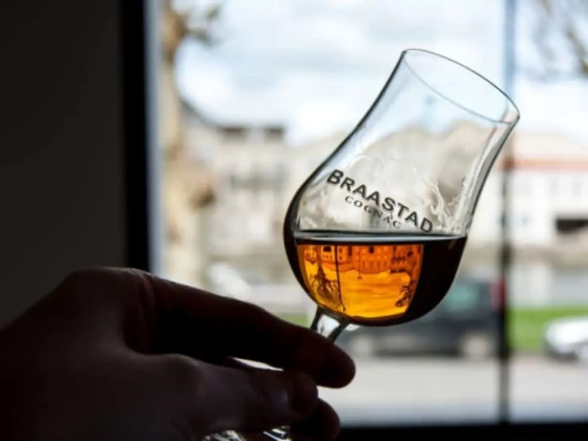 Visite & découverte du cognac Braastad à Mainxe-Gondeville (16)