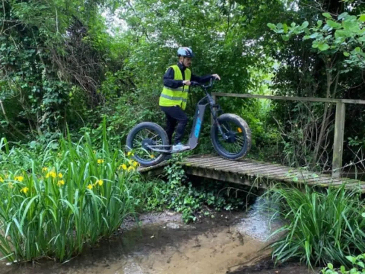 Visite guidée 27 km en trottinette électrique à Nérac (47)