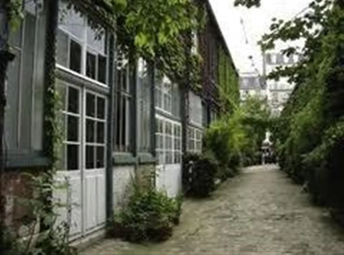 Visite guidée : Ateliers d'artistes et jardins secrets de Montparnasse