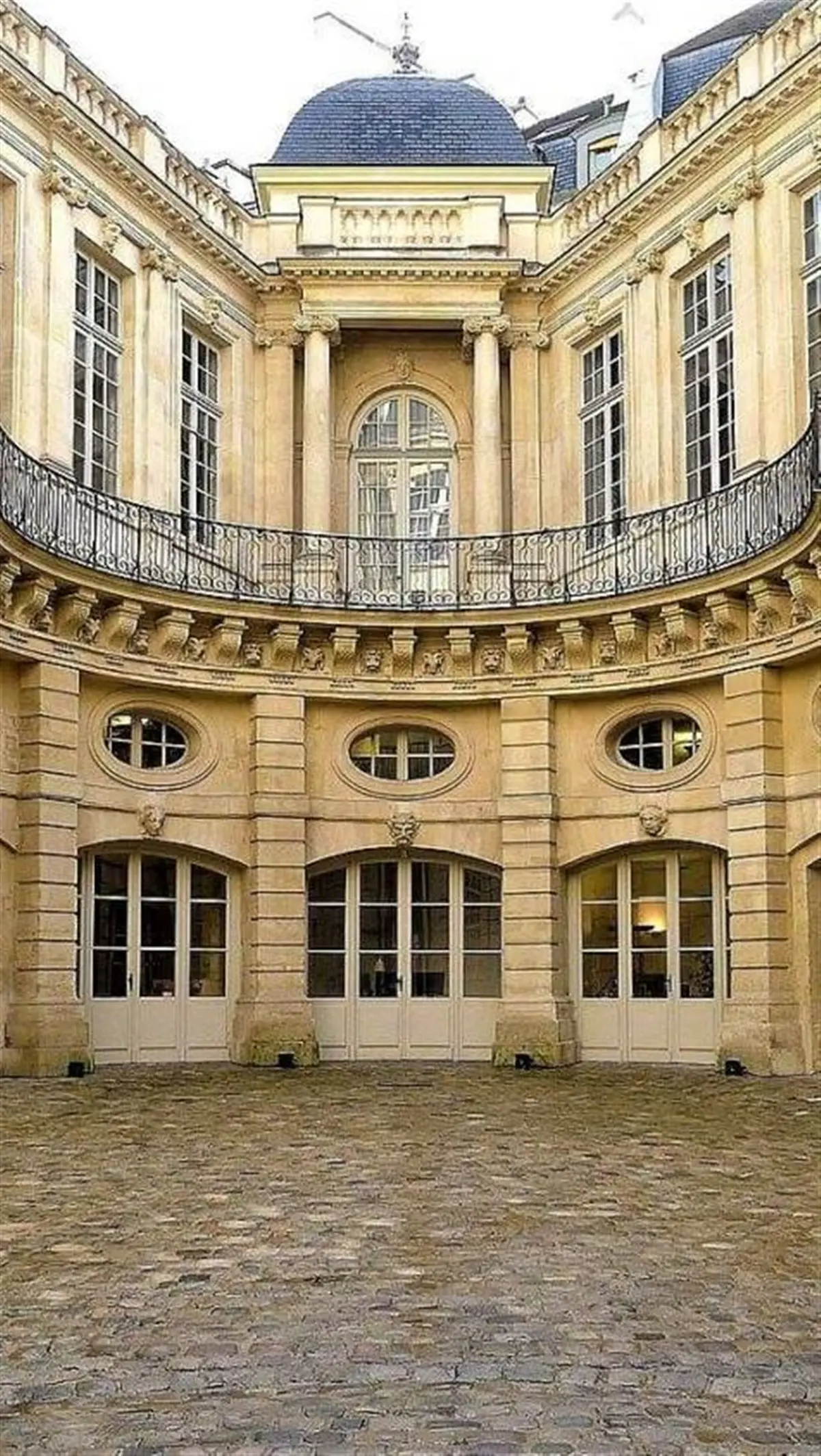 Visite guidée : Cour d'appel administrative Hôtel de Beauvais