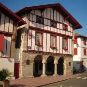 Visite guidée d'Urrugne : histoire du peuple basque, mythologie, jeux, us et coutumes