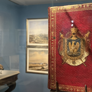 Visite guidée de l'exposition Du courage à l'honneur. Trésors de la symbolique du Service historique de la Défense