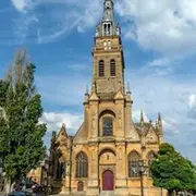 Visite guidée de la Basilique de Mézières, ses vitraux et son trésor d'art sacré
