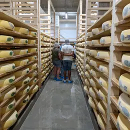 Visite guidée de la fruitière à comté de Passavant