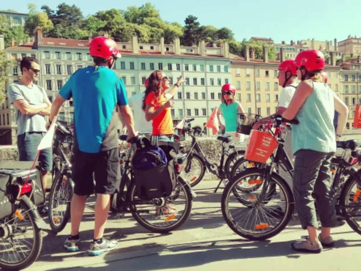 Visite guidée de Lyon à vélo électrique et dégustation  (69)