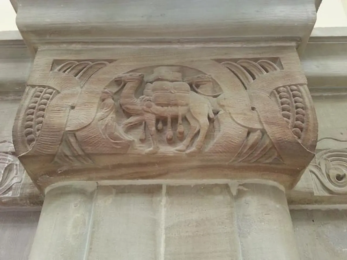 Visite guidée de Metz - Gare de Metz, bestiaire et symbolique