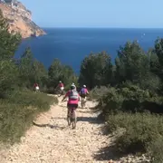 Visite guidée des calanques à VTT électrique à Cassis (13)