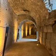 Visite guidée des souterrains de l'amphithéâtre