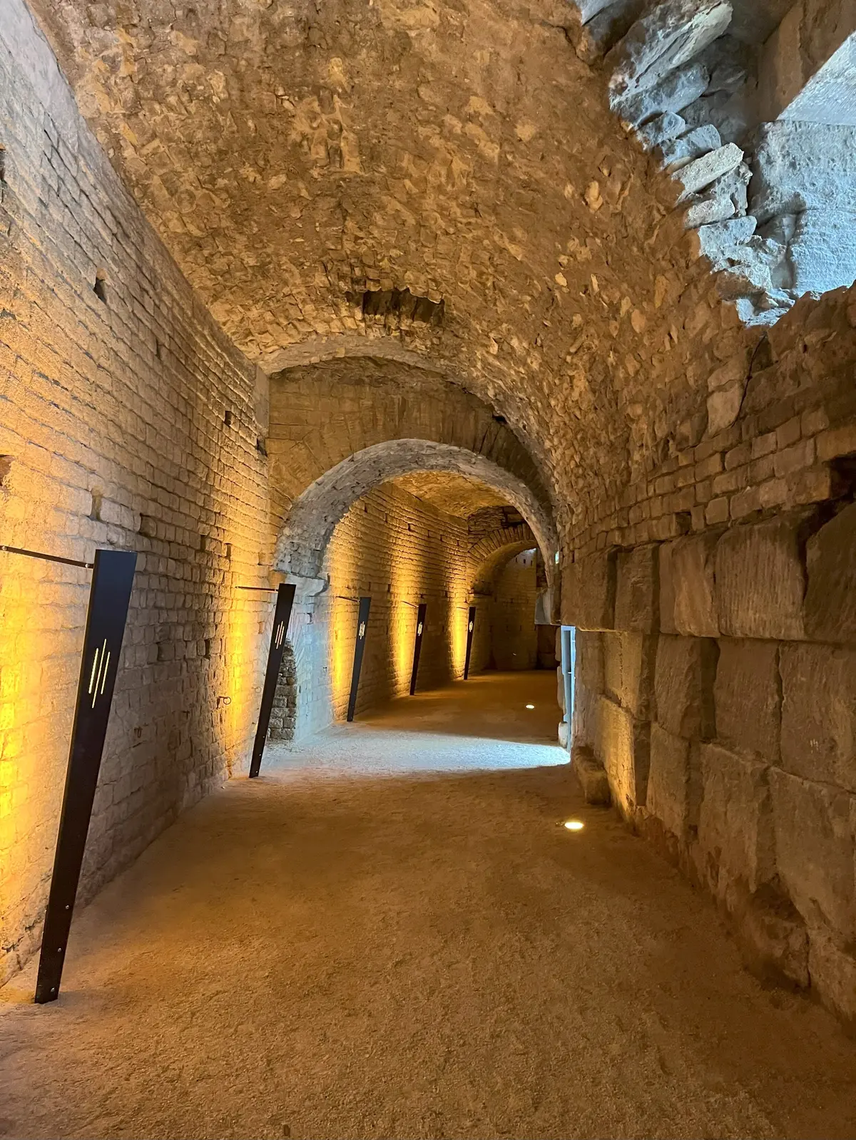 Visite guidée des souterrains de l'amphithéâtre