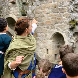 Visite guidée des Tours de Merle (1h)