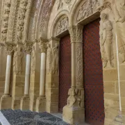 Visite guidée du portail de l\'Eglise Sainte-Foy