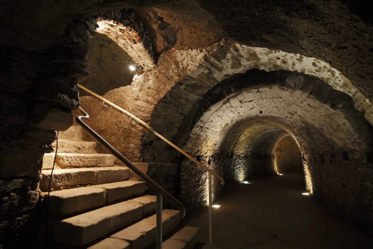 Visite guidée du souterrain de la Règle