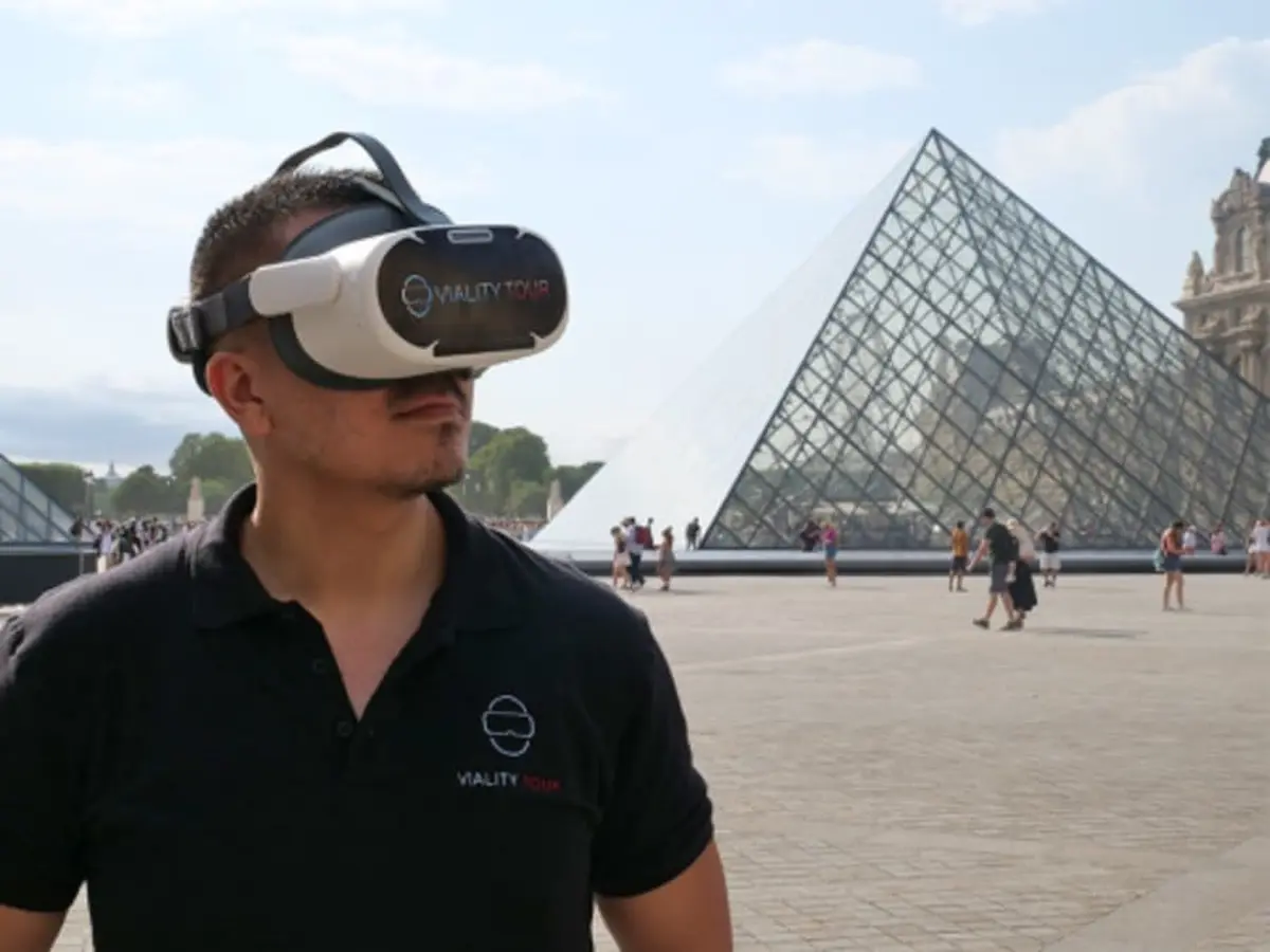 Visite guidée en réalité virtuelle au Louvre