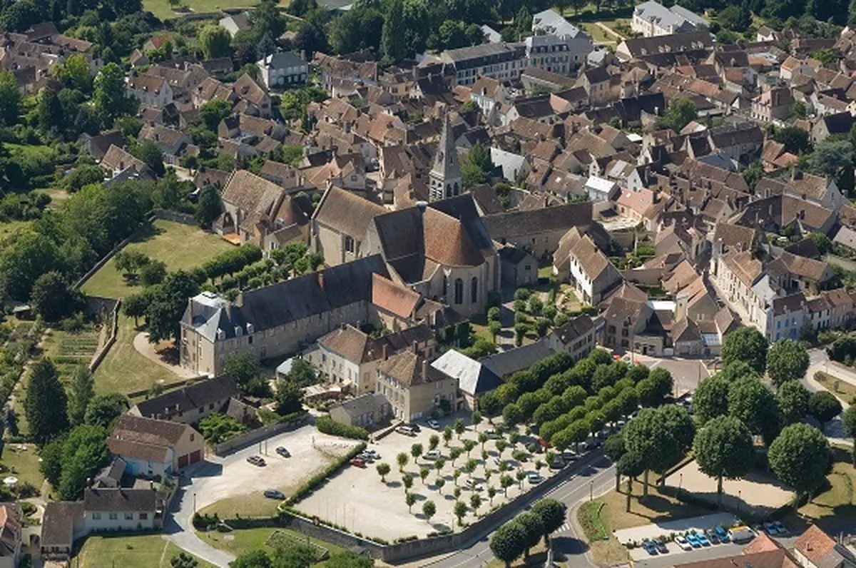 Visite guidée Ferrières historique : la ville phénix