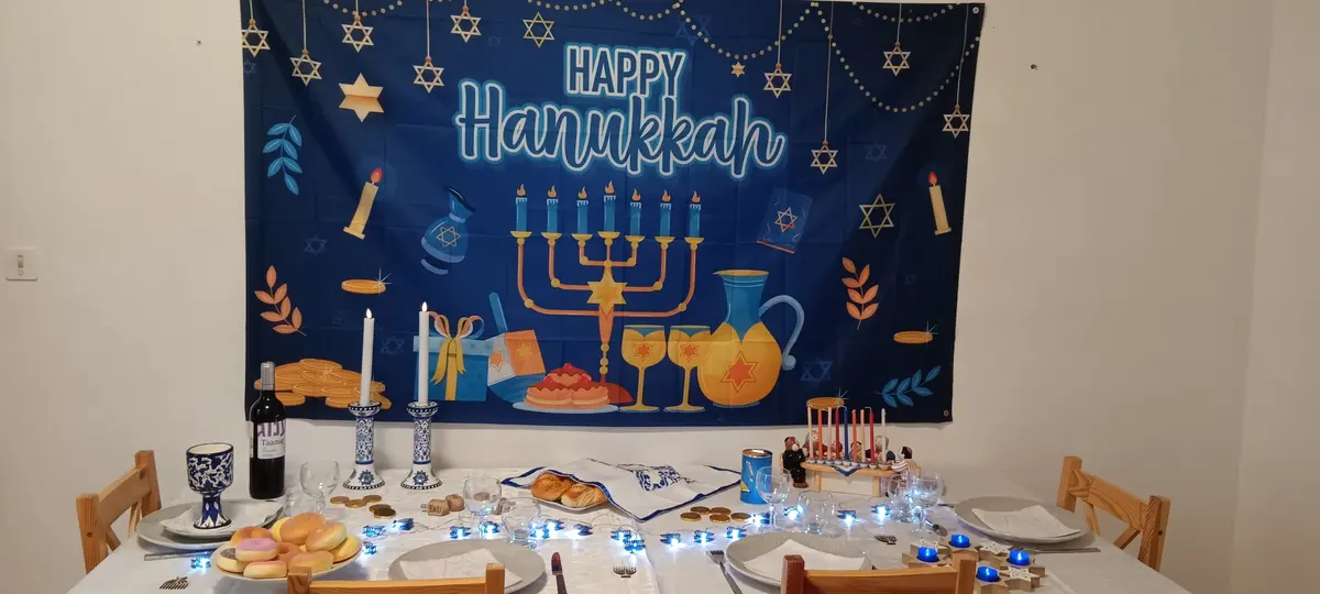 Visite Guidée Judaïsme Et Fête Juive De Hanoukka Dans La Maison Du Rabbin