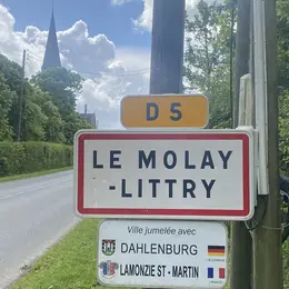 Visite guidée : La Normandie avec Lucie ! Le Molay-Littry d'hier à aujourd'hui !