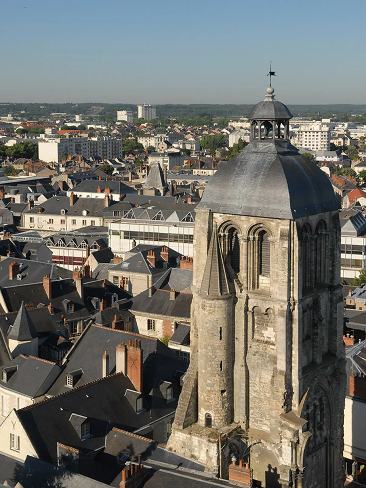 Visite Guidée : La Tour Charlemagne au coucher du soleil
