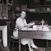 Visite Guidée Laure Moulin En Sa Demeure