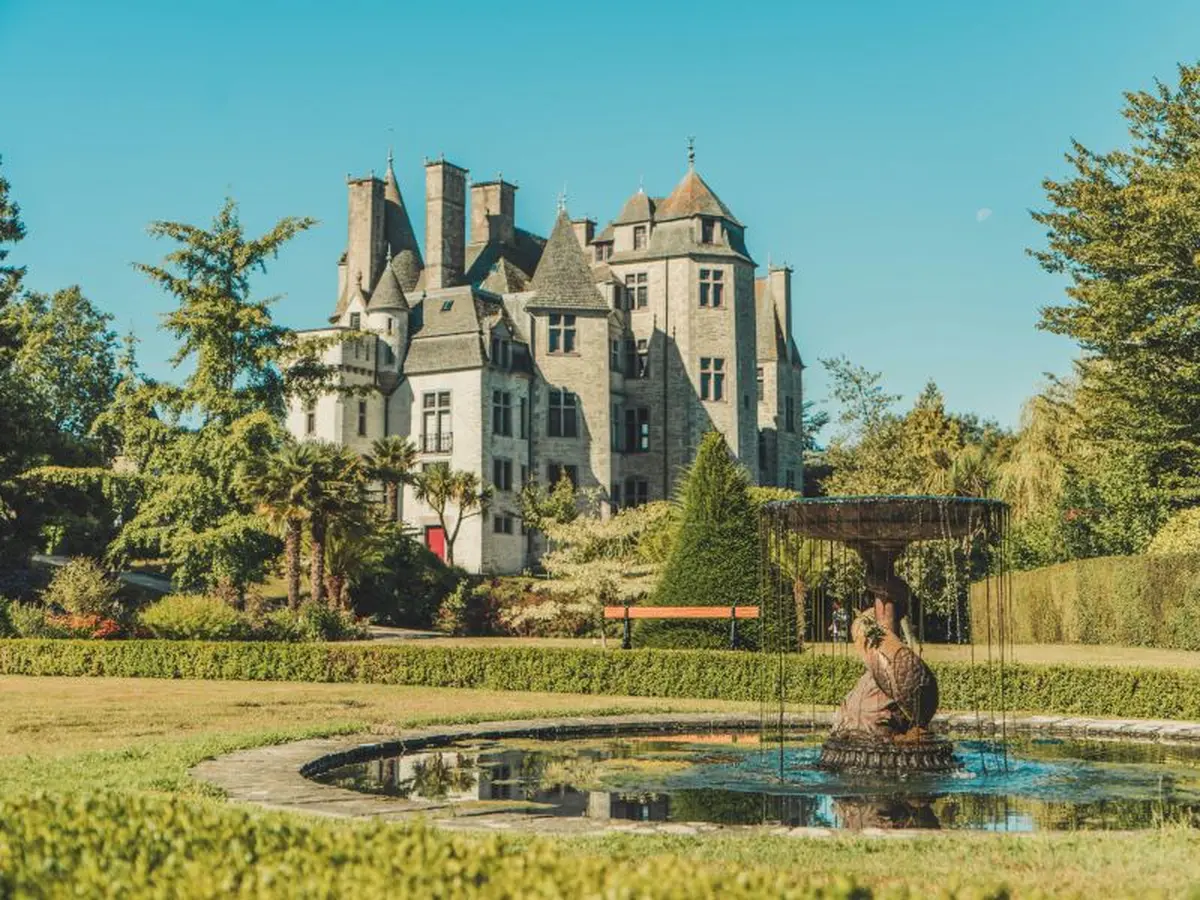 Visite guidée : Le château des Ravalet